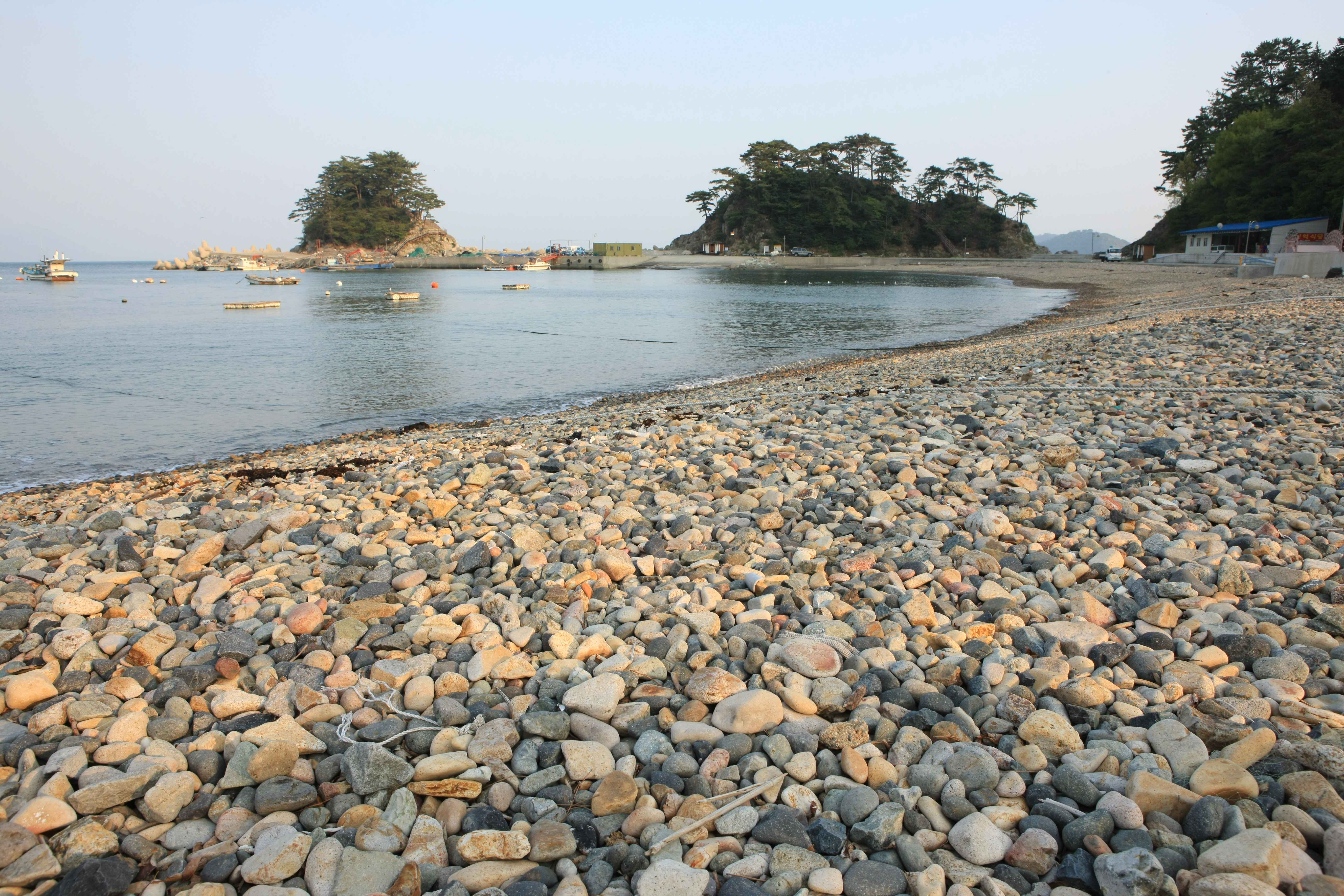항도몽돌해수욕장